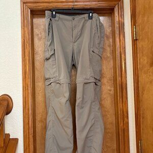 Columbia Silver Ridge Utility Convertible Hiking Pants in Tusk, Size 36
